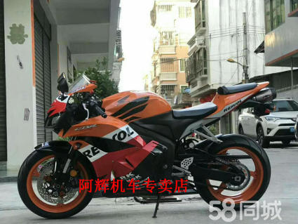 出售各種大排量跑車，款式齊全，大概價位就是1萬起步到幾萬快的價位都有